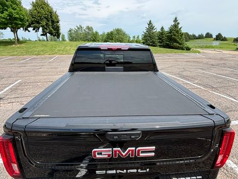 Used 2024 GMC Sierra 1500 Denali AWD/4WD image 14