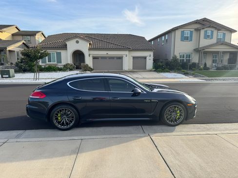 Used 2016 Porsche Panamera S image 5