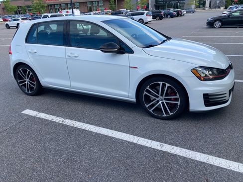 Used 2017 Volkswagen GTI Sport FWD image 1