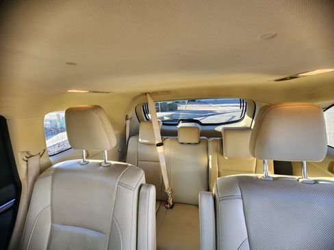 Used 2014 Toyota Highlander Limited image 11