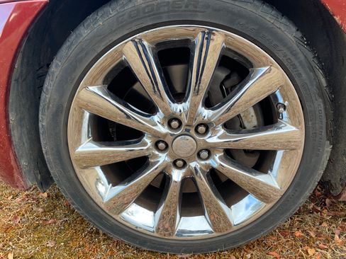 Used 2011 Jaguar XF Premium image 16