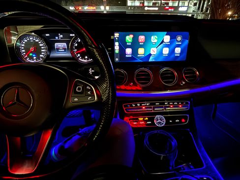 Used 2017 Mercedes-Benz E 300 4MATIC image 13