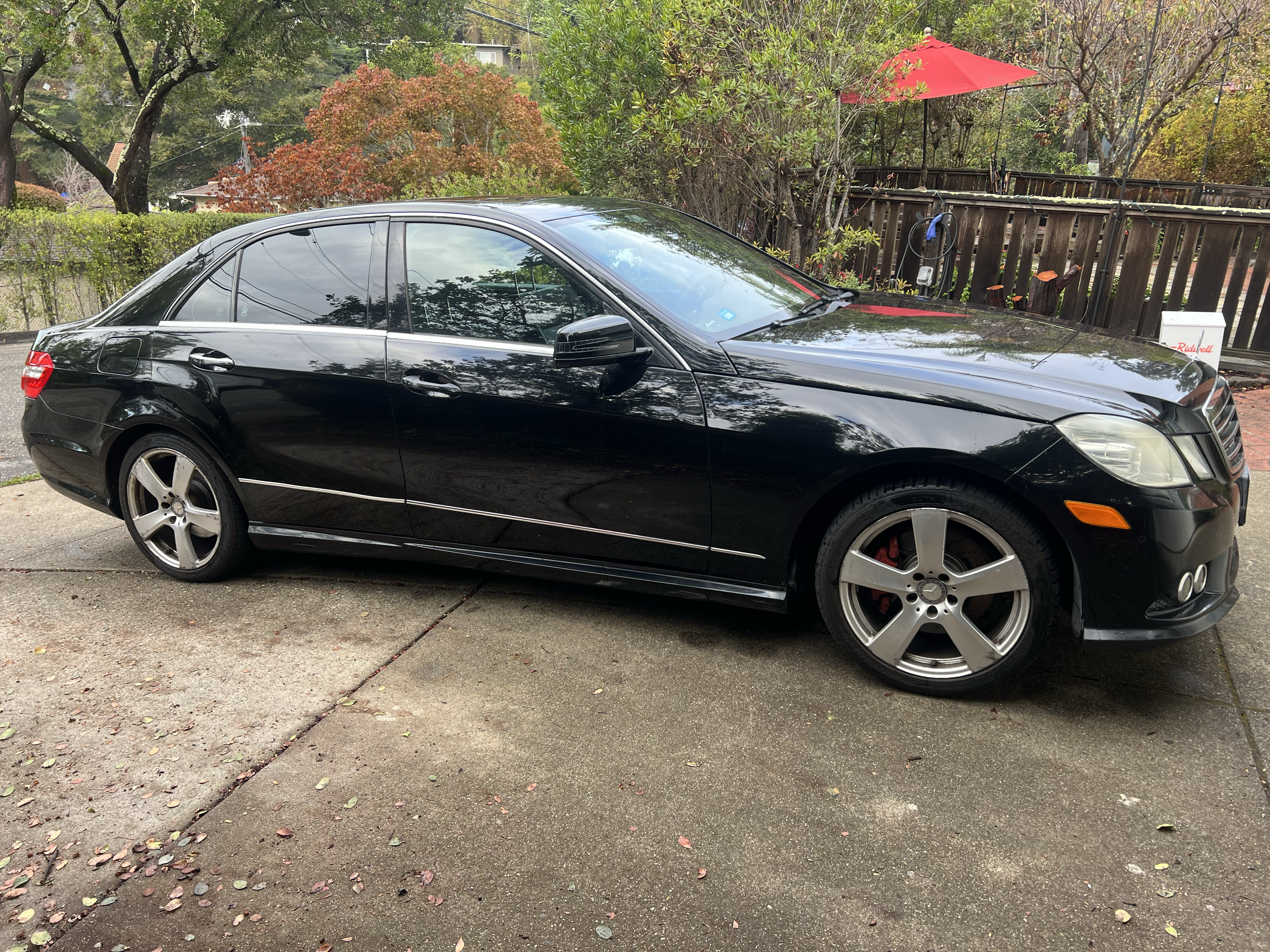 Used 2010 Mercedes-Benz E 350 Sedan image 1