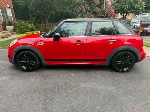 Used 2015 MINI Cooper S FWD image 9