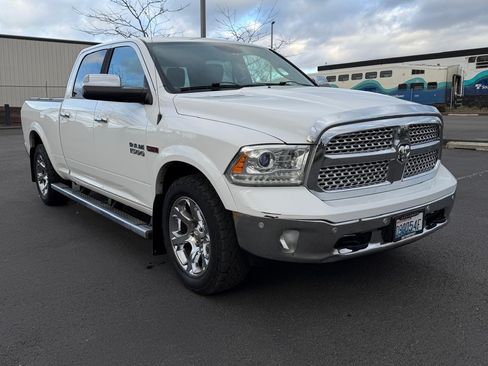Used 2015 RAM 1500 Laramie w/ Convenience Group image 19