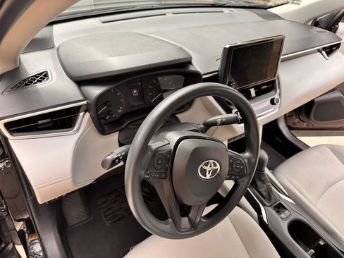 Used 2023 Toyota Corolla Cross L image 21