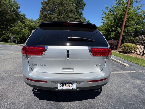 Used 2013 Lincoln MKX FWD image 6