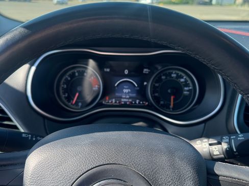 Used 2019 Jeep Cherokee Trailhawk w/ Cold Weather Group AWD/4WD image 15