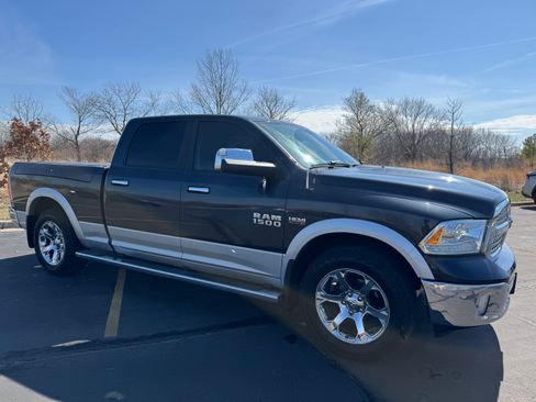 Used 2017 RAM 1500 Laramie w/ Convenience Group image 2