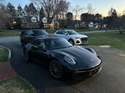 Used 2021 Porsche 911 Carrera image 2