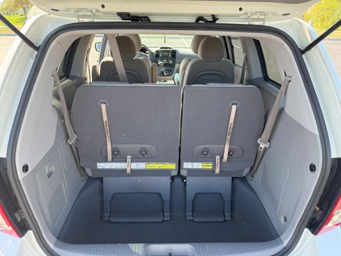 Used 2014 Kia Sedona LX image 12