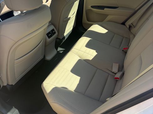 Used 2014 Honda Accord Touring image 4