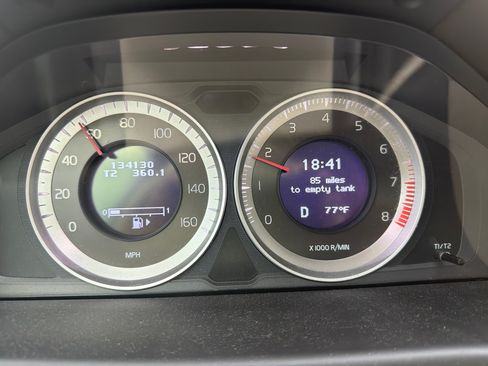 Used 2013 Volvo XC70 T6 AWD/4WD image 9