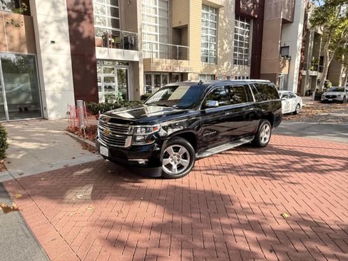 Used 2015 Chevrolet Suburban LTZ image 12