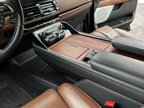 Used 2023 Lincoln Navigator L Reserve image 20