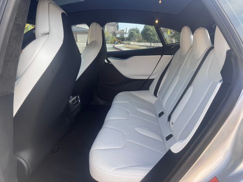 Used 2017 Tesla Model S 75 RWD image 21