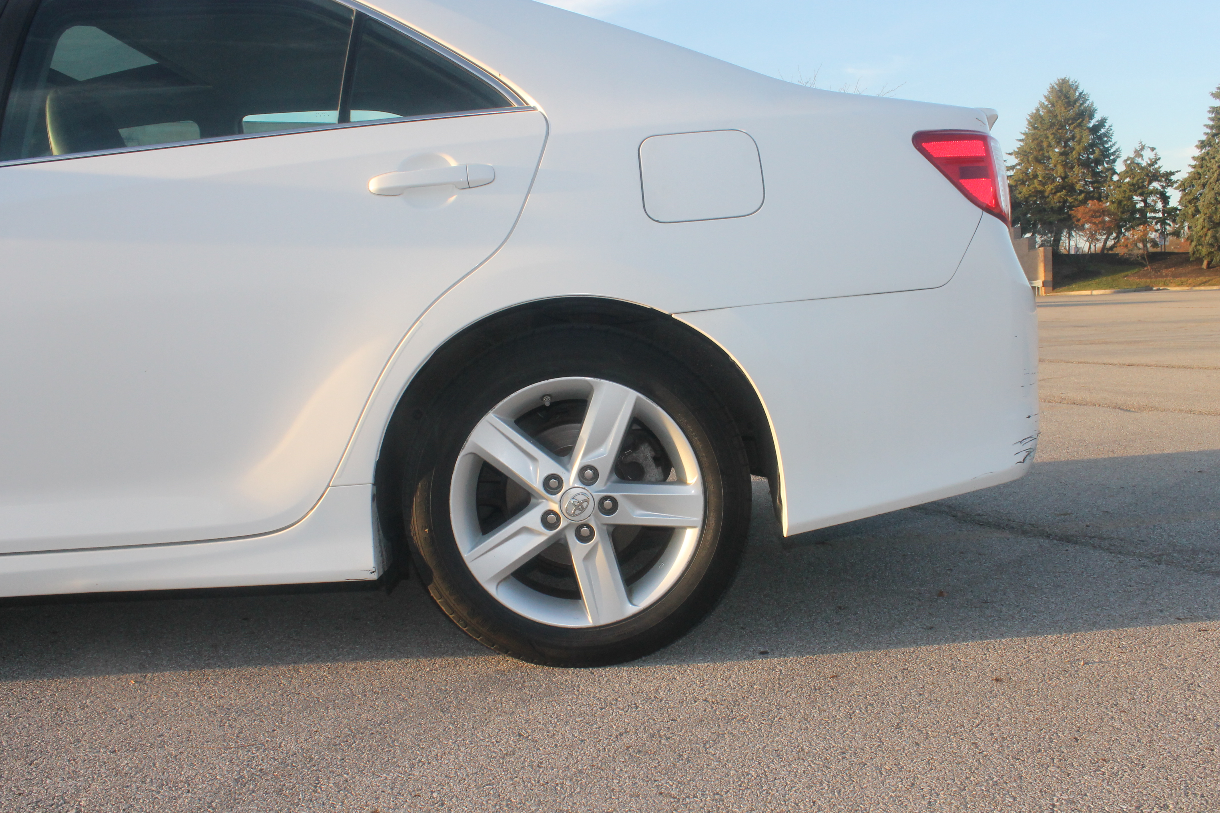 Used 2012 Toyota Camry SE FWD image 8