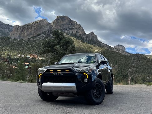 Used 2015 Toyota 4Runner Trail Premium AWD/4WD image 1