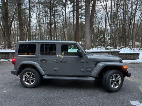 Used 2021 Jeep Wrangler Unlimited Sahara image 1