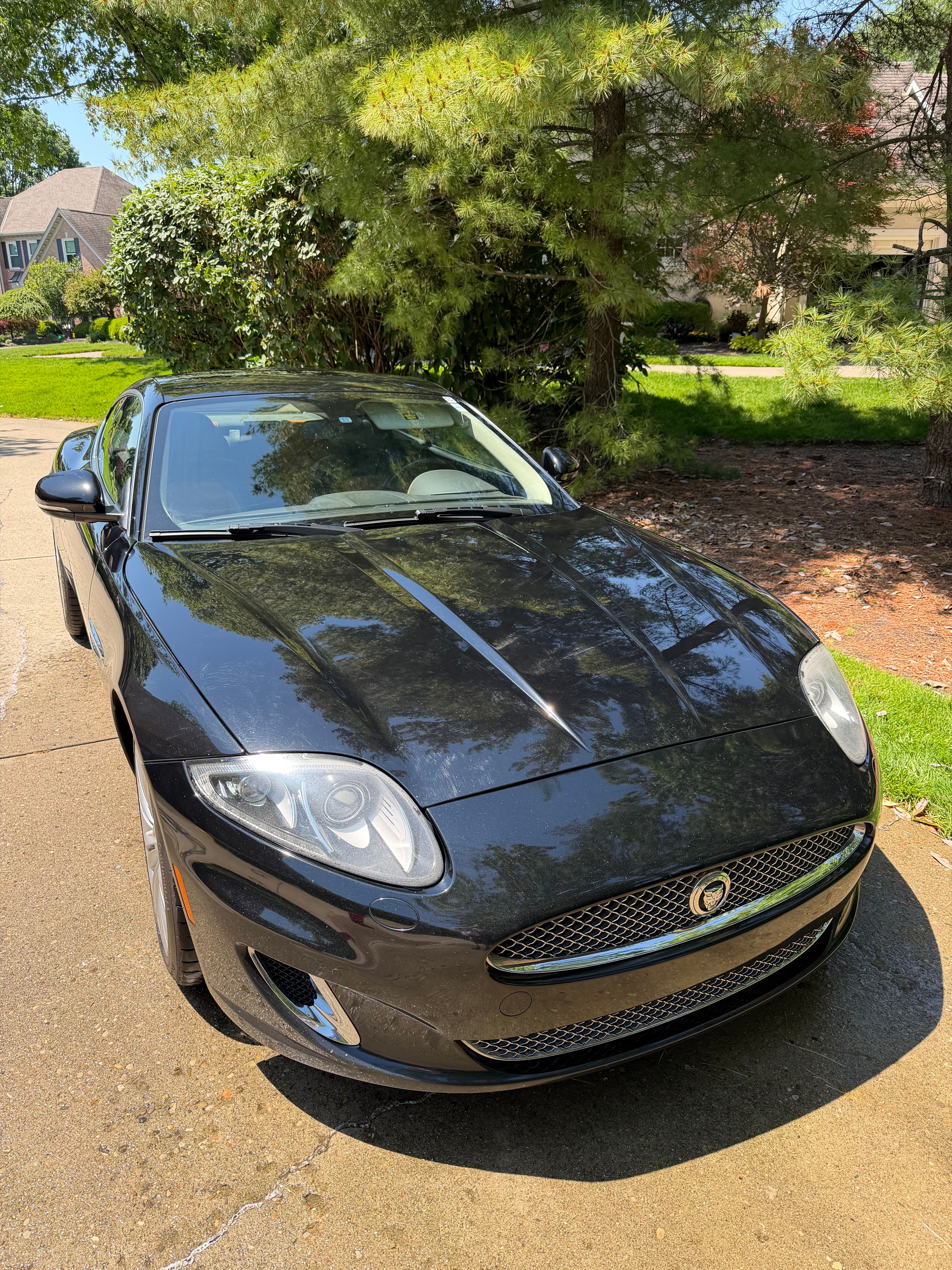 Used 2012 Jaguar XK Coupe RWD image 4