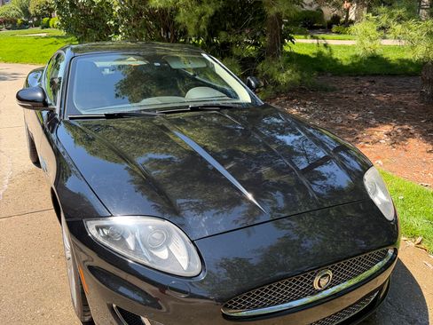 Used 2012 Jaguar XK Coupe RWD image 4