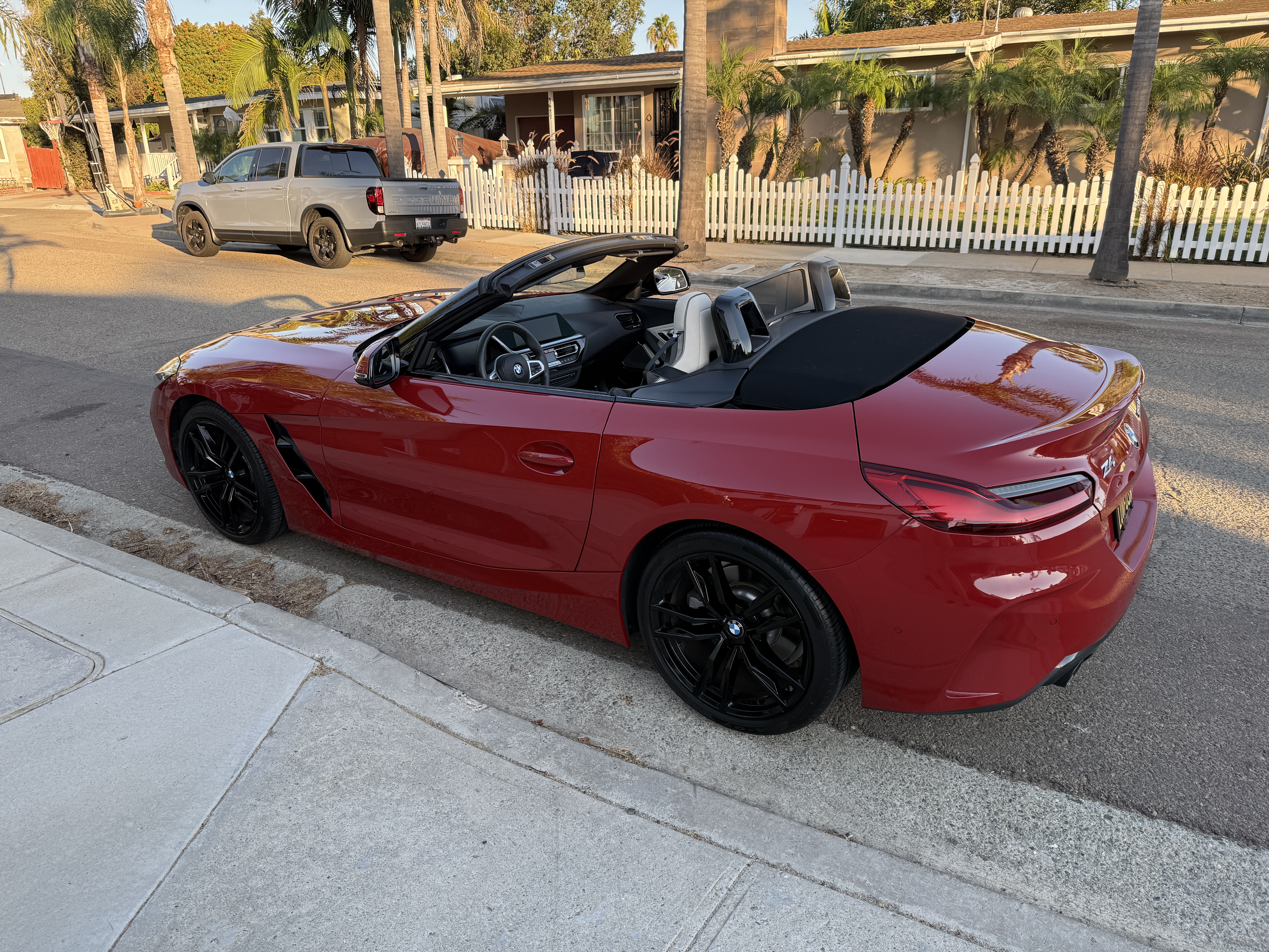 Used 2019 BMW Z4 sDrive30i w/ M Sport Package RWD image 4
