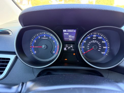 Used 2016 Hyundai Elantra GT w/ Option Group 02 FWD image 14