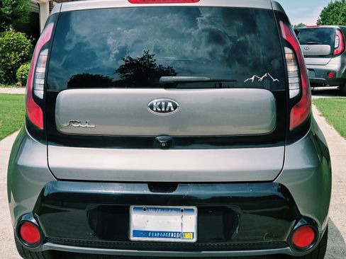 Used 2016 Kia Soul + FWD image 1