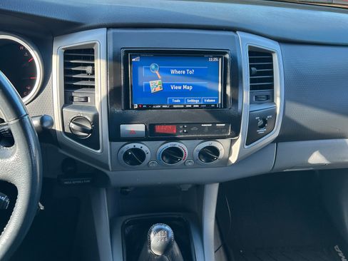 Used 2006 Toyota Tacoma 4x4 Access Cab V6 image 13
