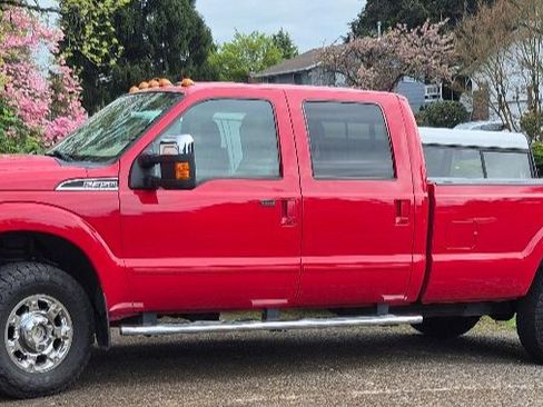 Used 2012 Ford F250 Lariat w/ Chrome Pkg image 2