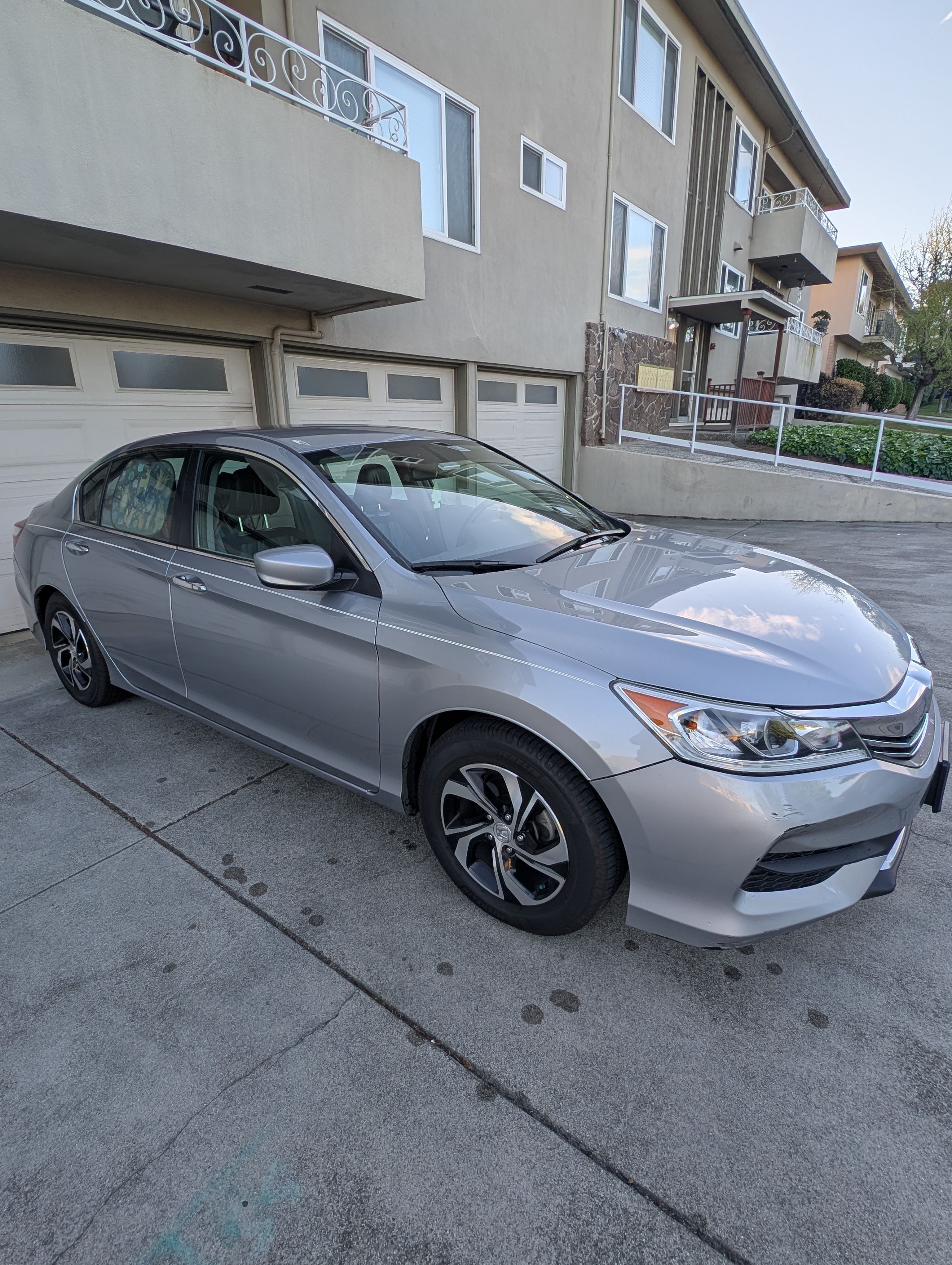 Used 2017 Honda Accord LX image 2
