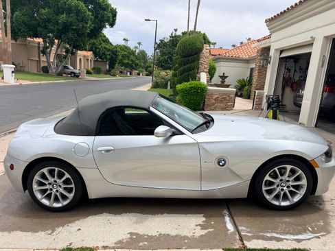 Used 2008 BMW Z4 3.0i RWD image 6