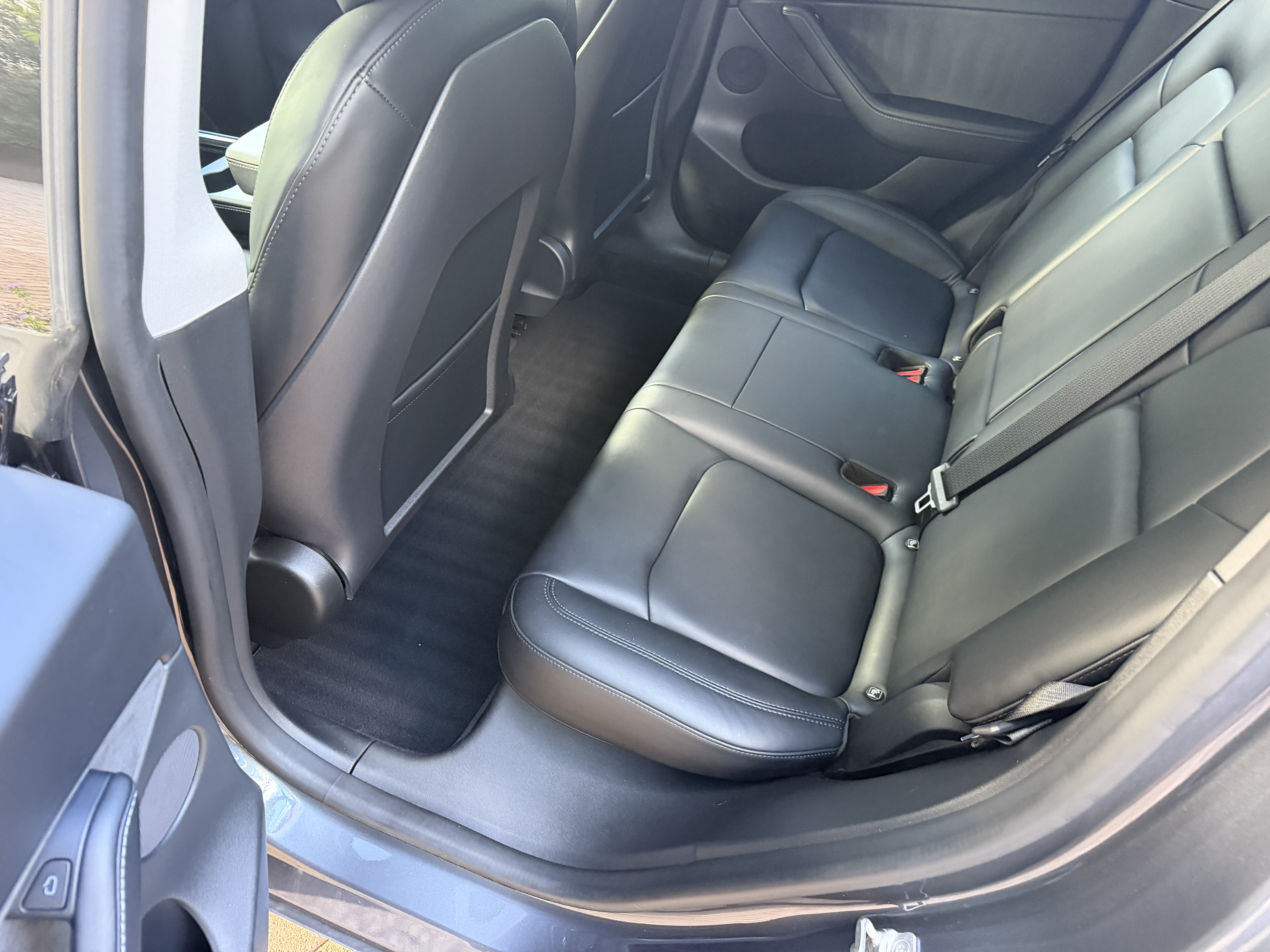 Used 2022 Tesla Model Y Performance AWD/4WD image 5