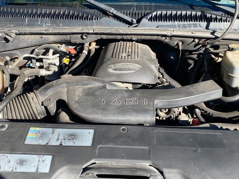 Used 2005 GMC Yukon XL SLT w/ SLT Preferred Equipment Group image 6