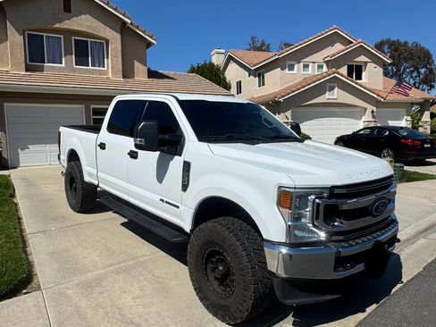 Used 2022 Ford F250 XLT AWD/4WD image 1
