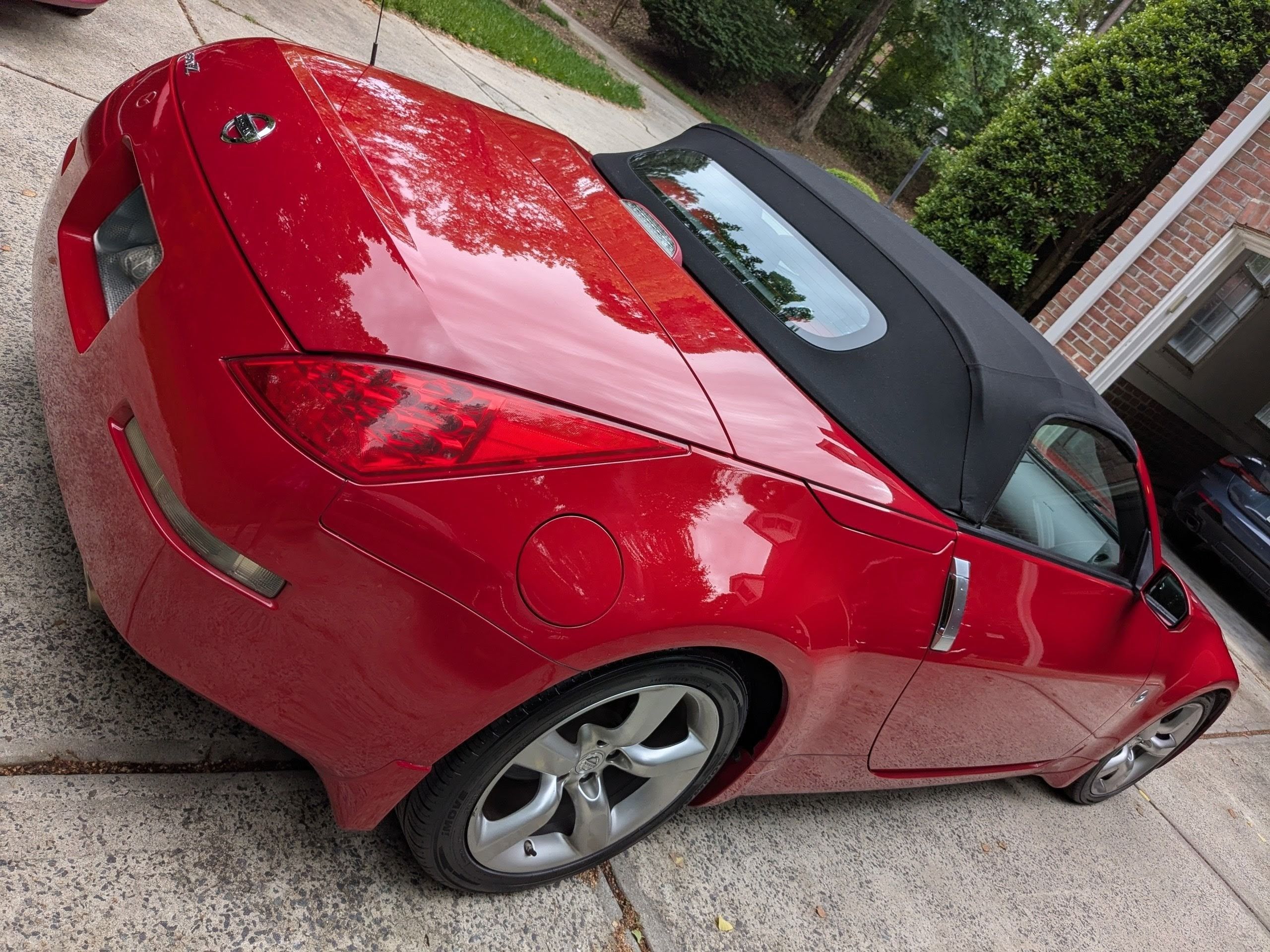 Used 2007 Nissan 350Z Touring RWD image 4
