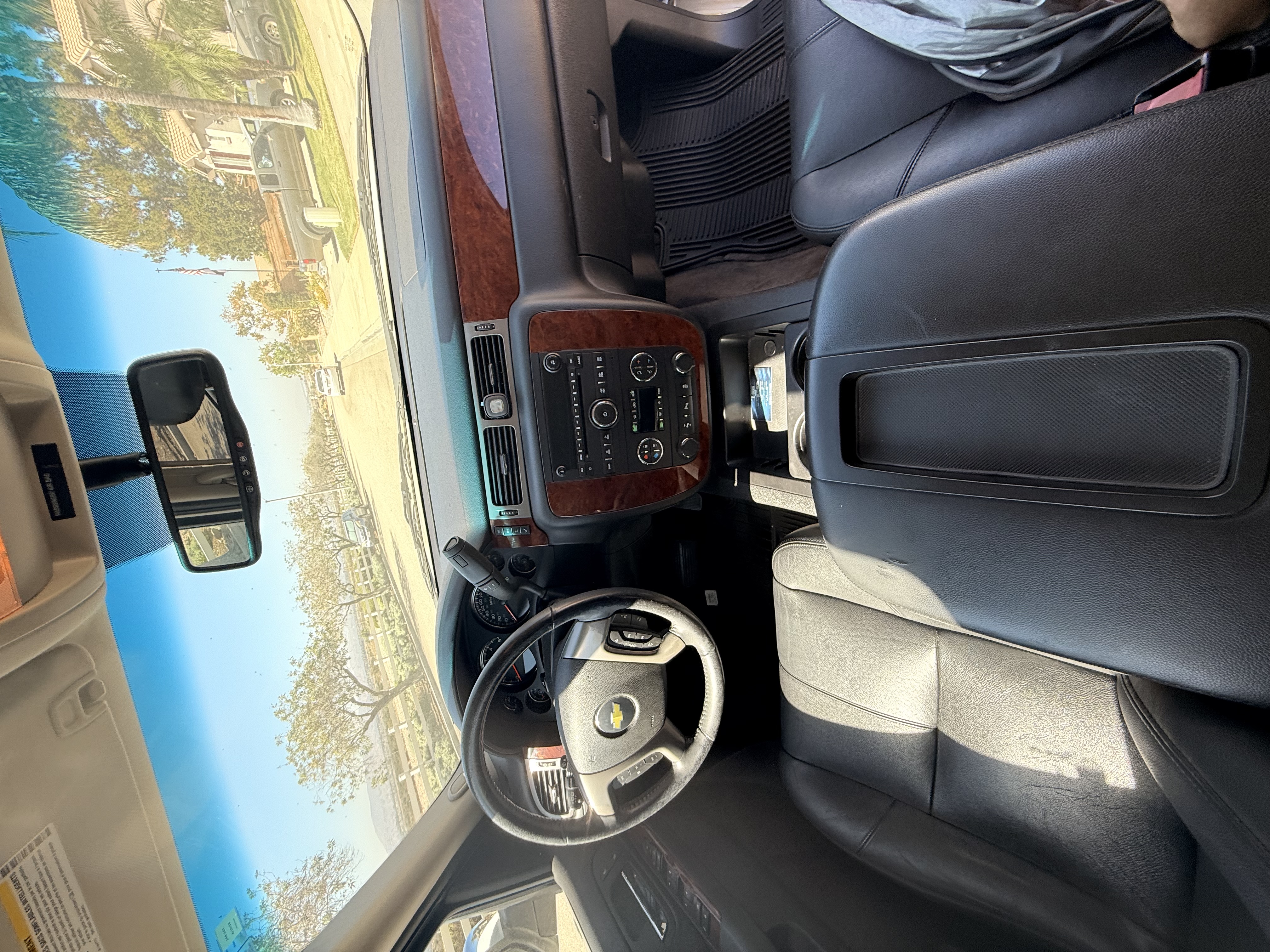 Used 2013 Chevrolet Suburban LT w/ All-Star Edition RWD image 9