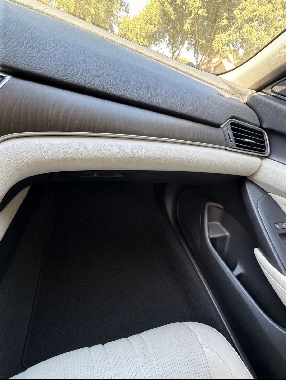 Used 2018 Honda Accord EX-L image 12