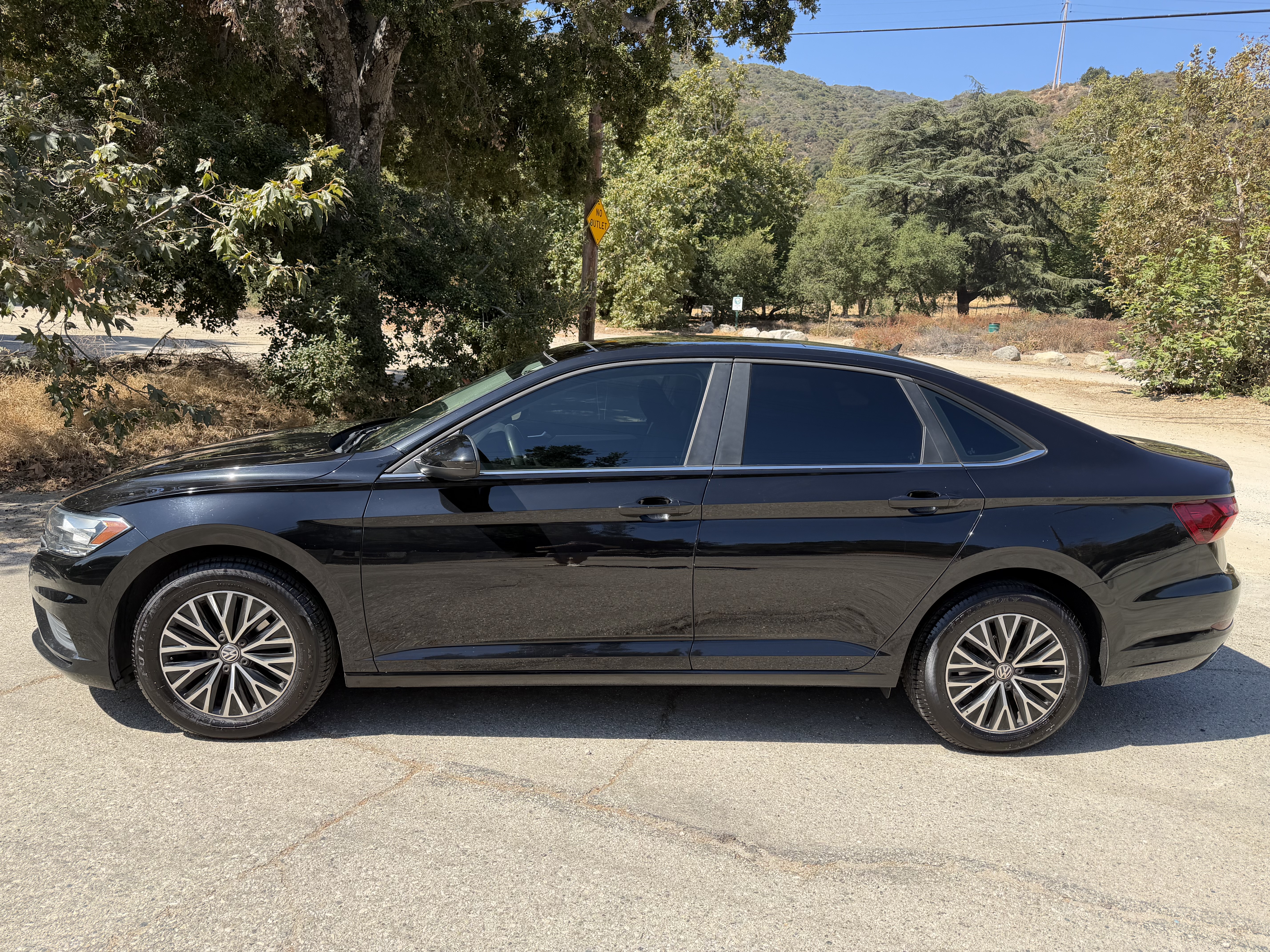 Used 2019 Volkswagen Jetta SE w/ Cold Weather Package FWD image 5