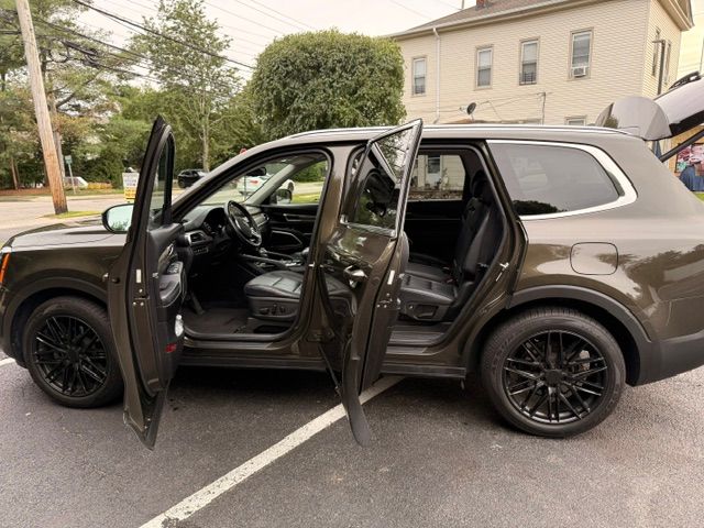 Used 2020 Kia Telluride EX AWD/4WD image 16