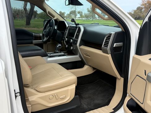 Used 2015 Ford F150 Lariat w/ Equipment Group 502A Luxury image 5