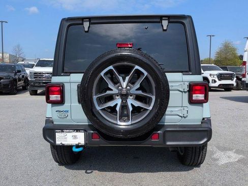 Used 2024 Jeep Wrangler Unlimited AWD/4WD image 11