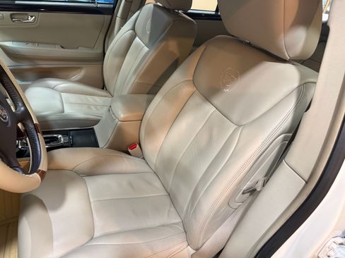 Used 2010 Cadillac DTS Premium w/ Driver Awareness Package FWD image 15