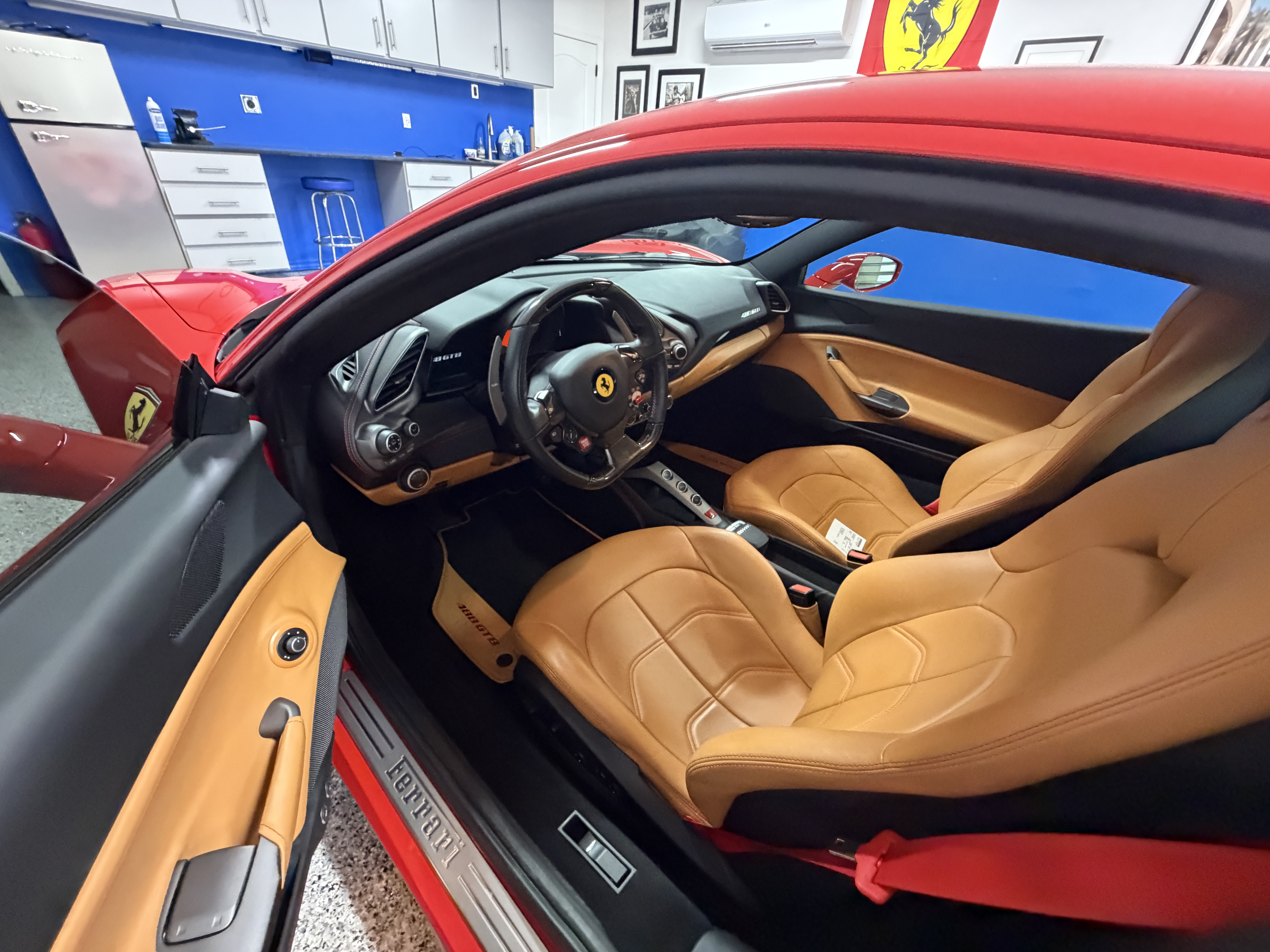 Used 2016 Ferrari 488 GTB RWD image 28
