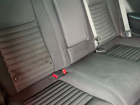 Used 2014 Dodge Challenger SXT w/ Sport Appearance Package image 12