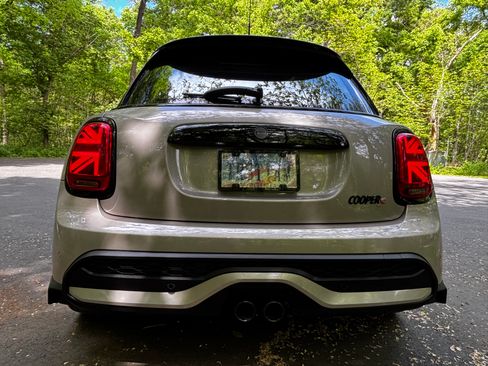 Used 2023 MINI Cooper S w/ Signature Upholstery Package FWD image 11
