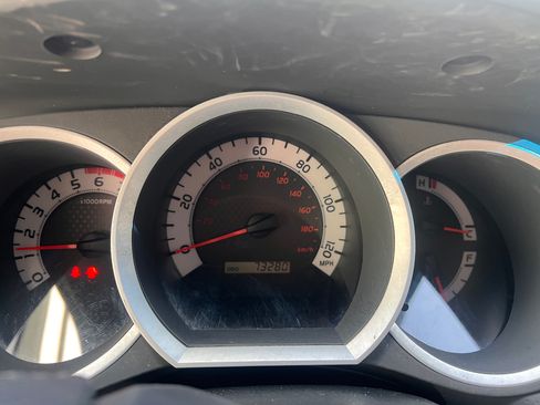 Used 2015 Toyota Tacoma PreRunner RWD image 21