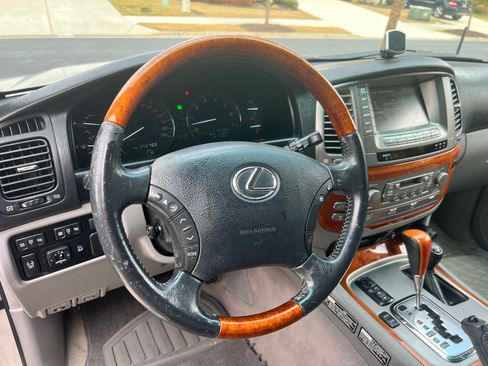 Used 2007 Lexus LX 470 470 Sport Utility 4D image 9