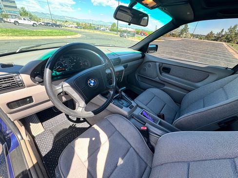 Used 1996 BMW 318ti Hatchback RWD image 9