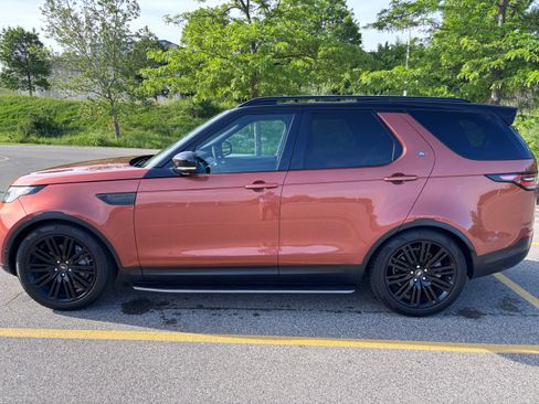 Used 2019 Land Rover Discovery HSE AWD/4WD image 1